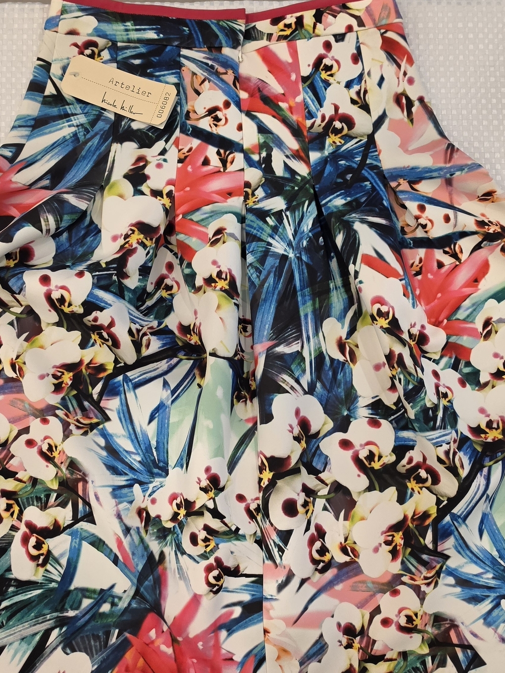 Artelier Nicole Miller Tropical Orchid Floral Pleated Midi Skirt Size 8 NWT